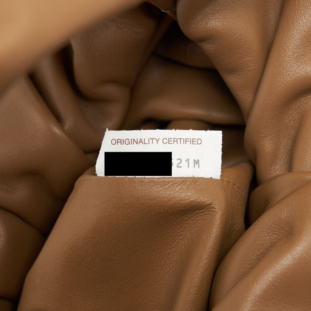 BOTTEGA VENETA SHOULDER POUCH CAMEL