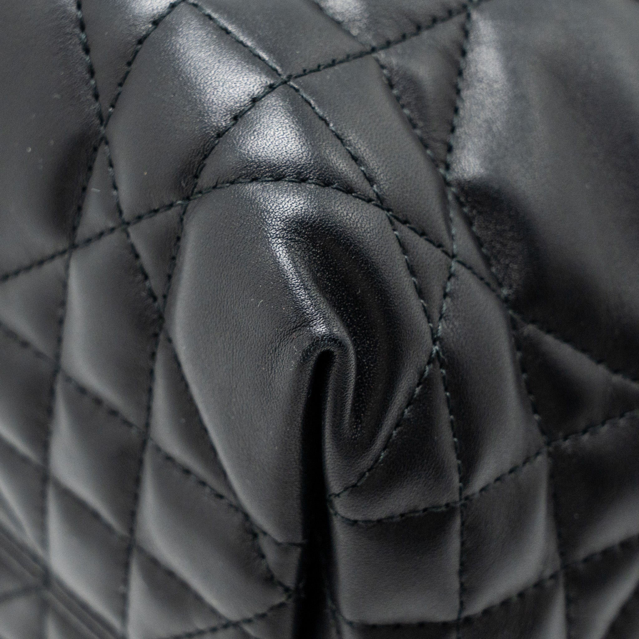 DIOR MEDIUM DIOR TOUJOURS TOTE BAG MACROCANNAGE CALFSKIN BLACK LGHW