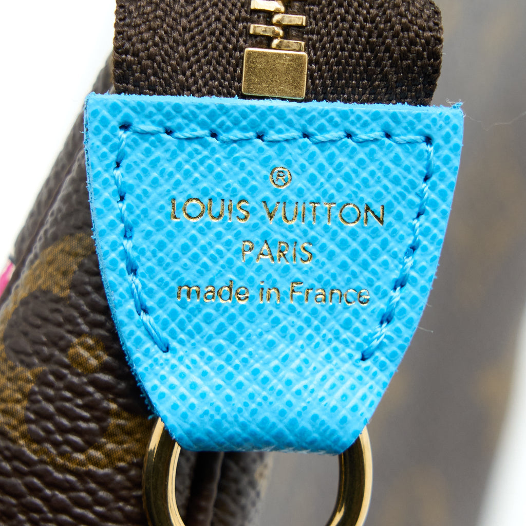 LOUIS VUITTON VIVIENNE HOLIDAYS MINI POCHETTE ACCESSORIES MONOGRAM CANVAS/MULTICOLOR GHW