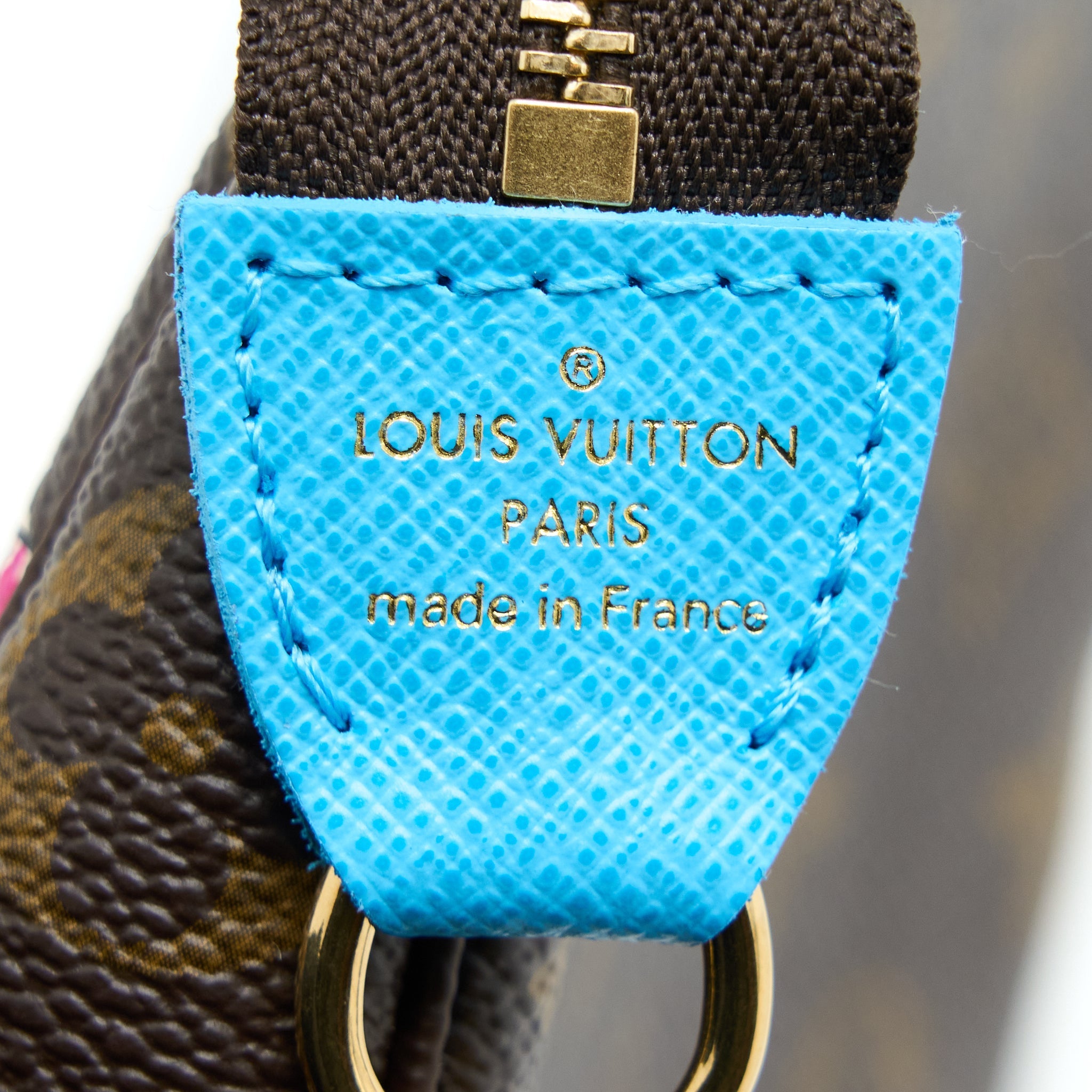 LOUIS VUITTON VIVIENNE HOLIDAYS MINI POCHETTE ACCESSORIES MONOGRAM CANVAS/MULTICOLOR GHW