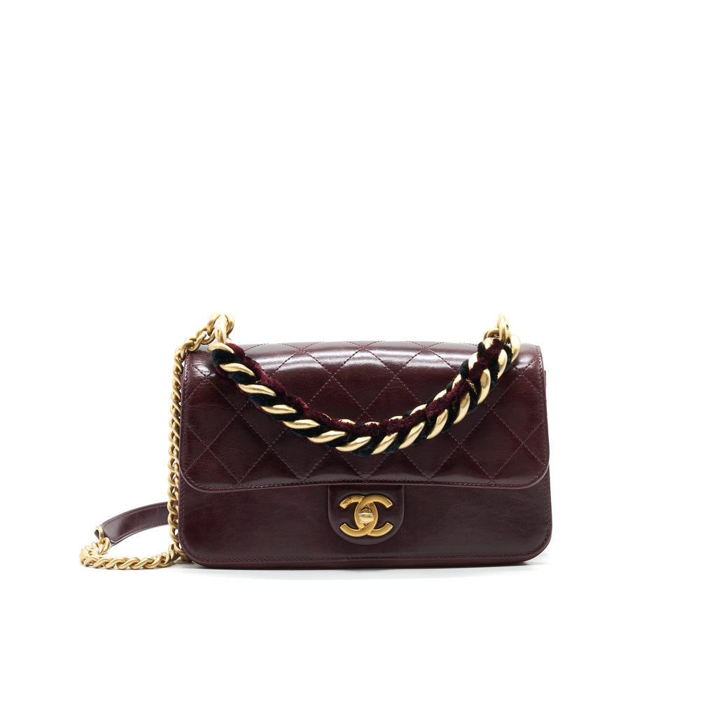 CHANEL SEASONAL FLAP BAG CALFSKIN / SUEDE LEATHER BURGUNDY GHW