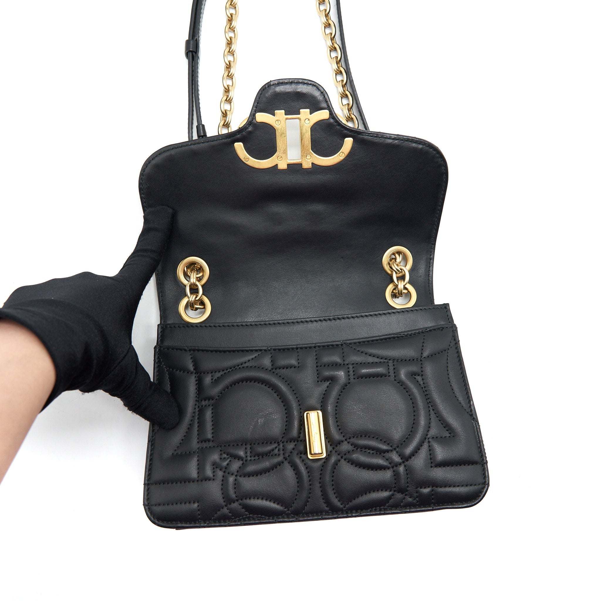 FERRAGAMO QUILTED GANCINI FLAP BAG CALFSKIN BLACK GHW