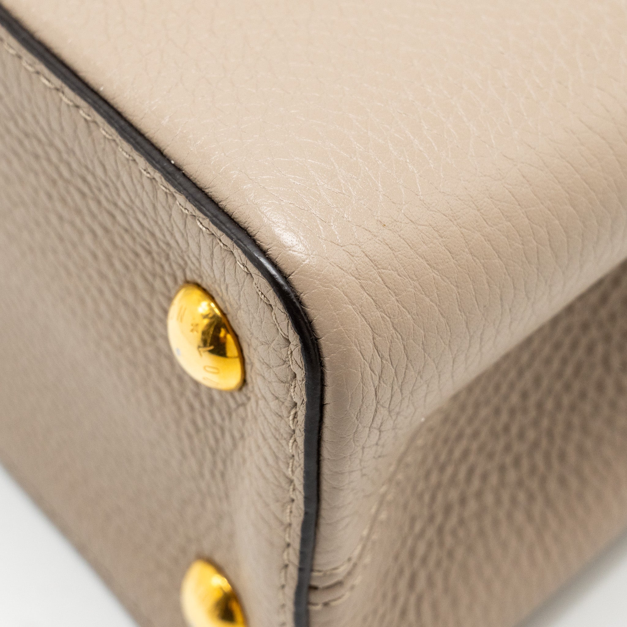 LOUIS VUITTON CAPUCINES PM CALFSKIN GREY GHW