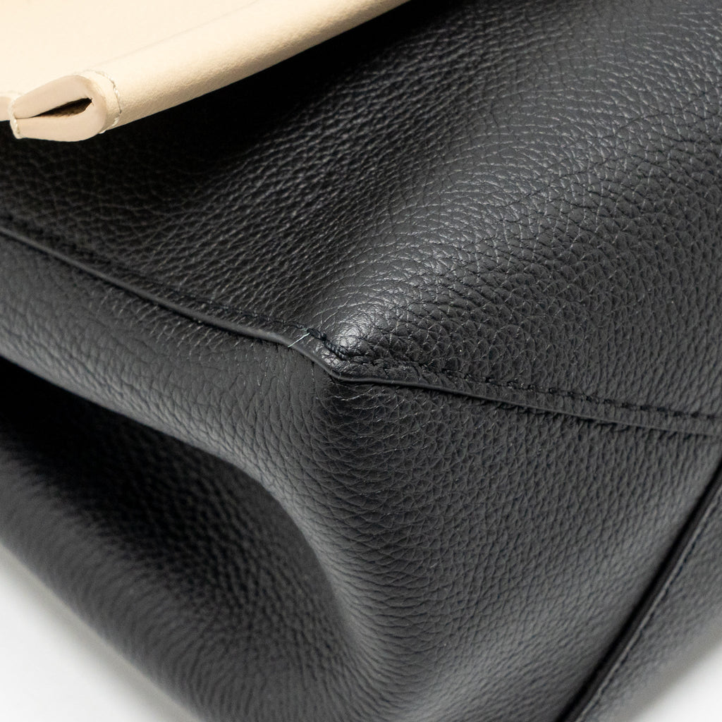 LOUIS VUITTON LOCK ME II CALFSKIN BLACK/VANILLA SHW