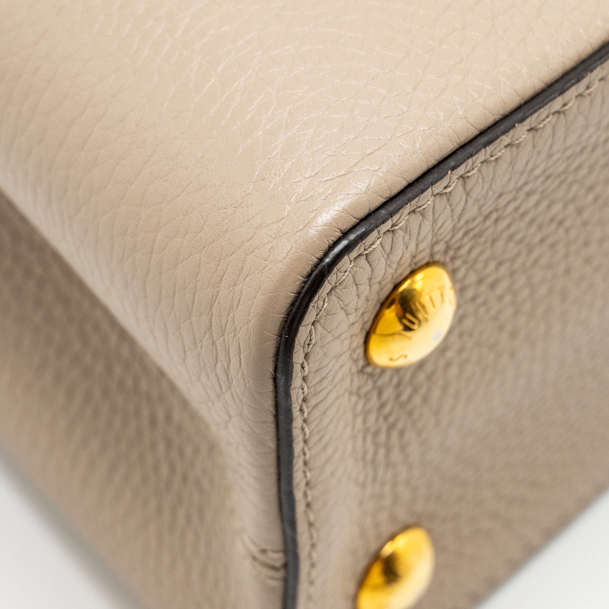 LOUIS VUITTON CAPUCINES PM CALFSKIN GREY GHW