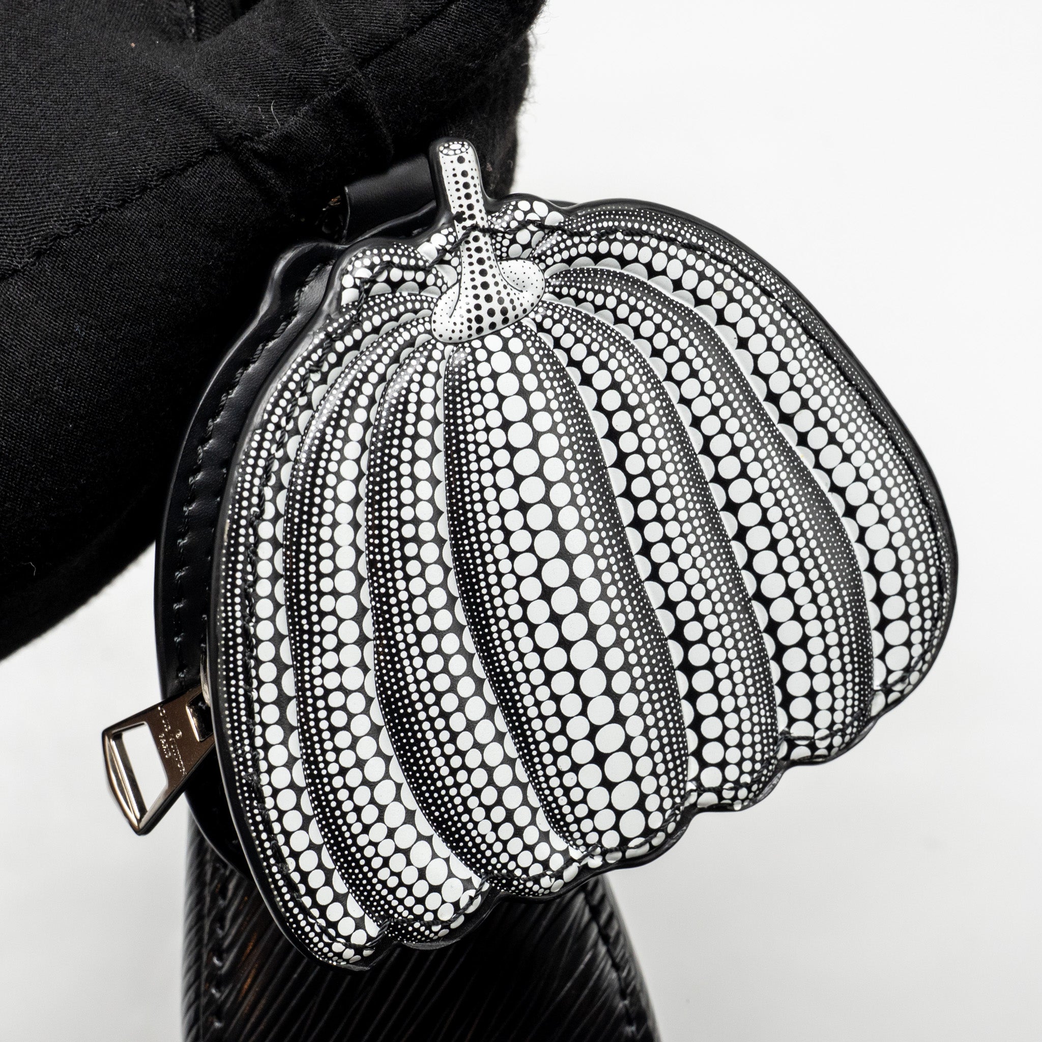 LOUIS VUITTON YAYOI KUSAMA MARELLINI EPI LEATHER BLACK SHW