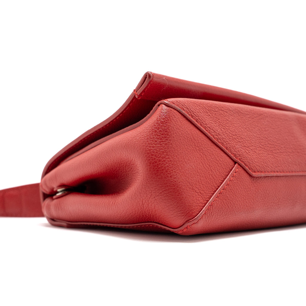 LOUIS VUITTON LOCKME II BB CALFSKIN RUBIS SHW