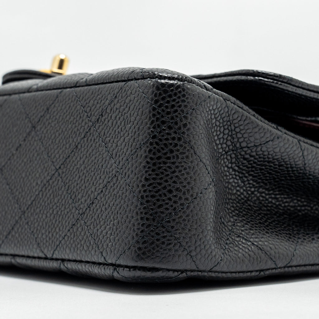 CHANEL MEDIUM CLASSIC DOUBLE FLAP BAG CAVIAR BLACK GHW