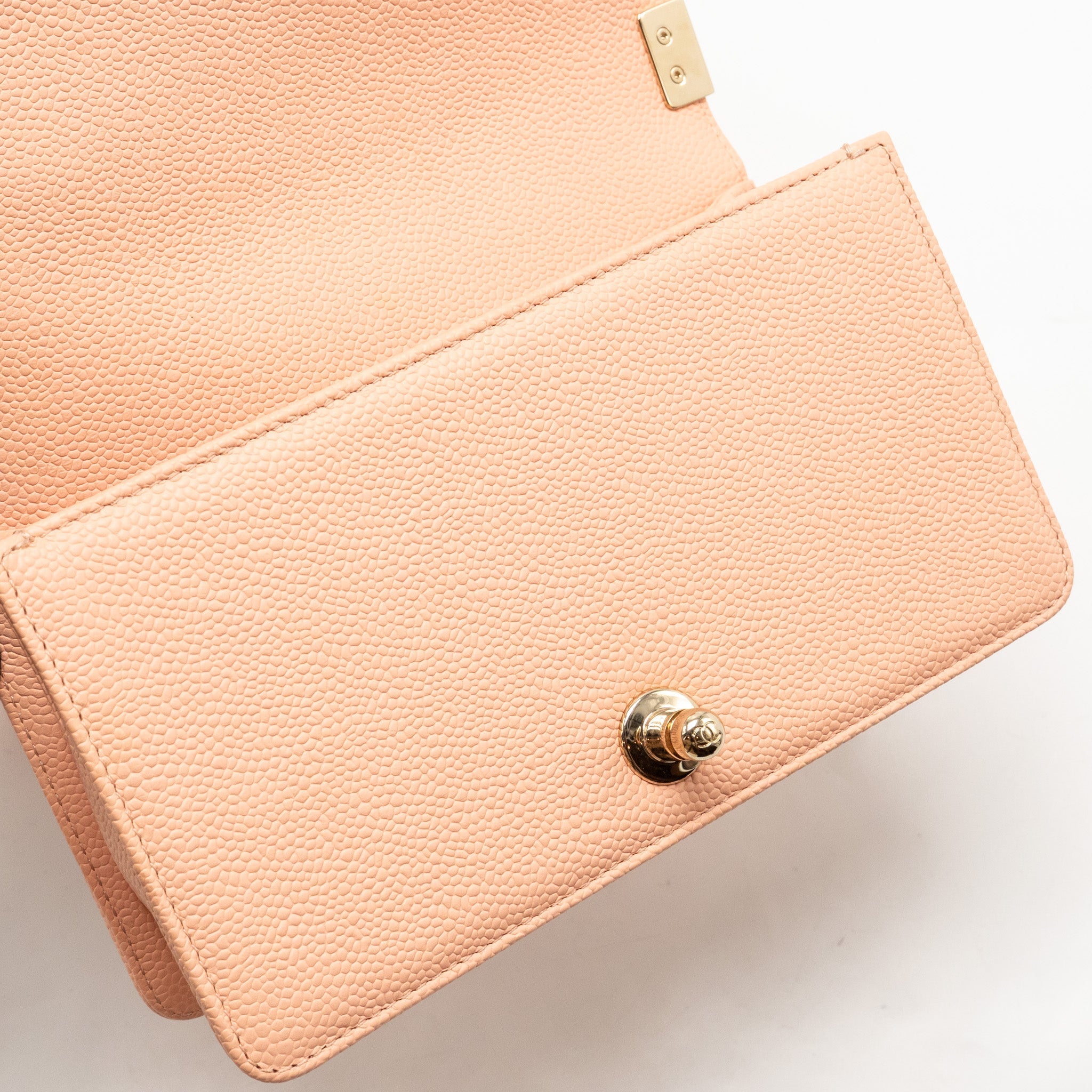 CHANEL SMALL BOY BAG CAVIAR LIGHT PINK LGHW