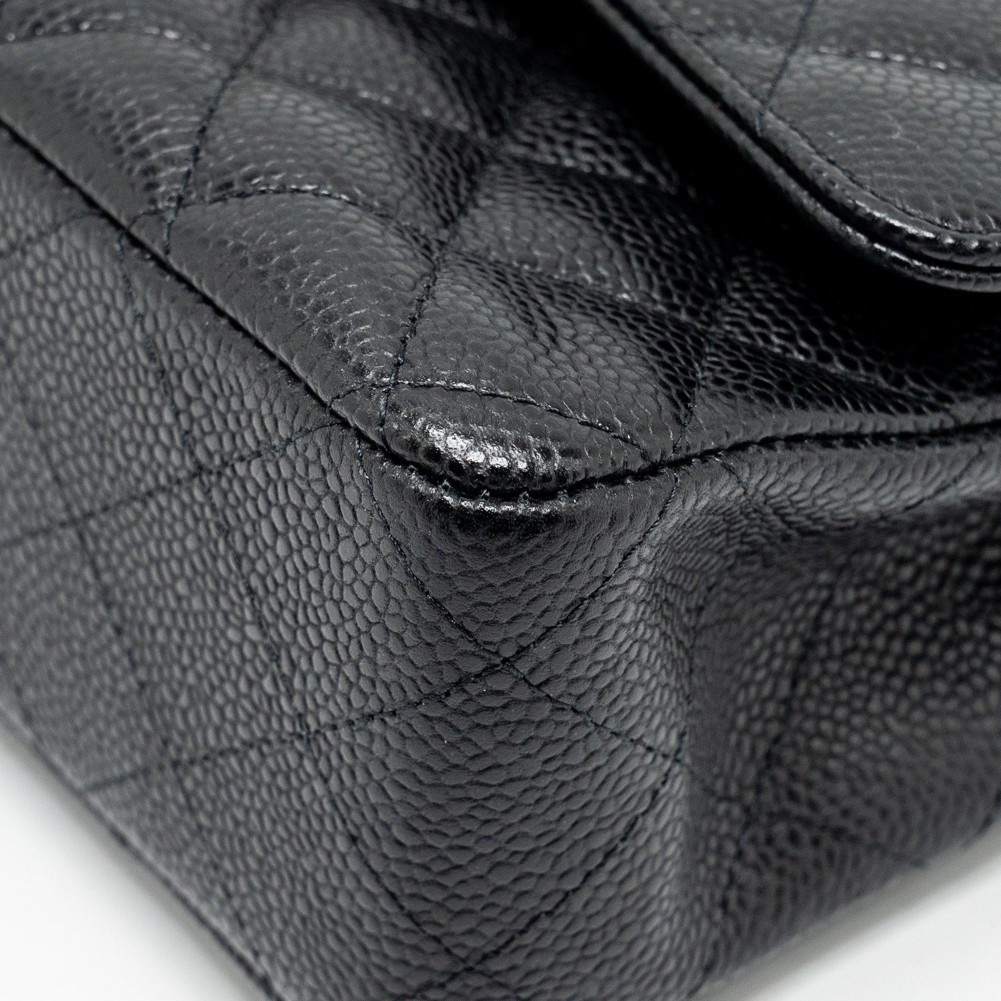 CHANEL MEDIUM CLASSIC DOUBLE FLAP BAG CAVIAR BLACK GHW