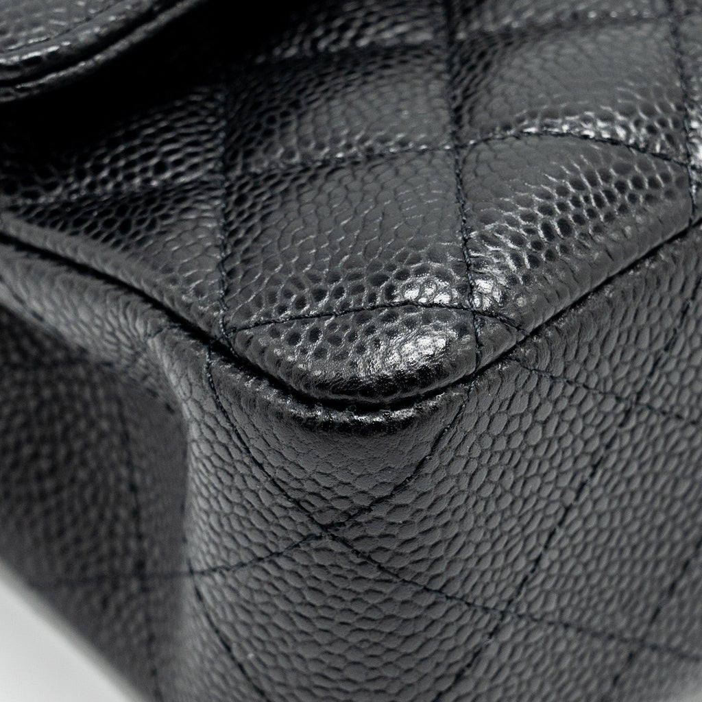 CHANEL MEDIUM CLASSIC DOUBLE FLAP BAG CAVIAR BLACK GHW