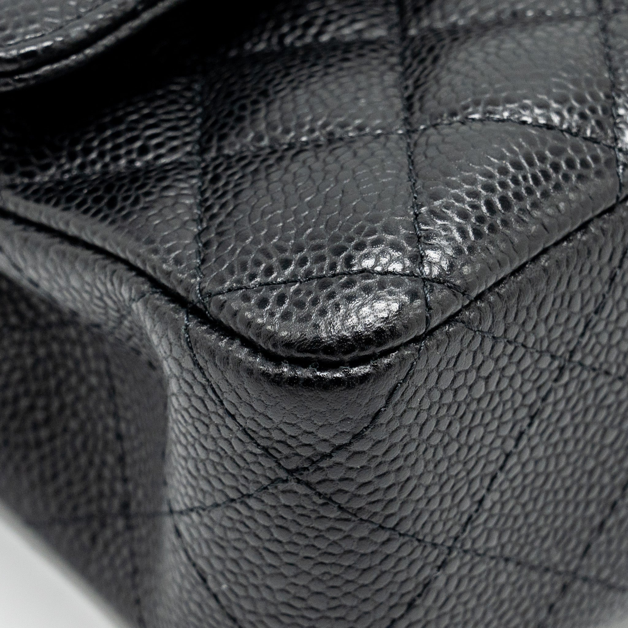 CHANEL MEDIUM CLASSIC DOUBLE FLAP BAG CAVIAR BLACK GHW