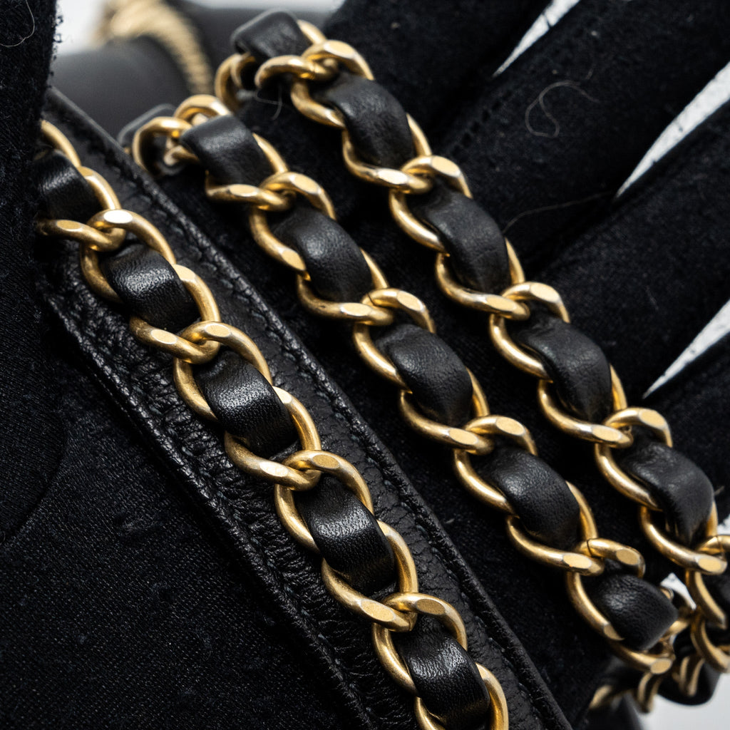 CHANEL CC CHAIN LOGO CAMERA BAG LAMBSKIN BLACK GHW