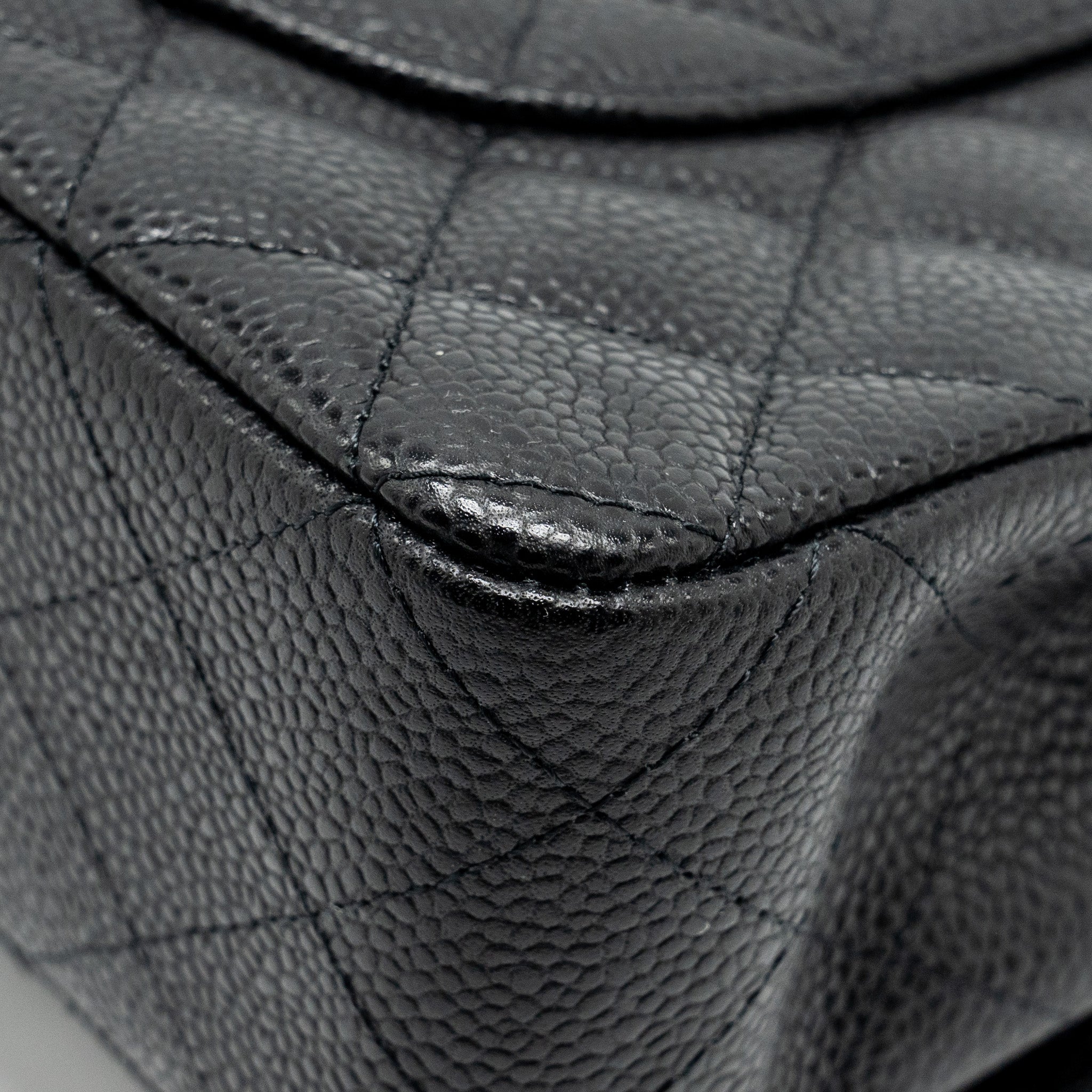 CHANEL MEDIUM CLASSIC DOUBLE FLAP BAG CAVIAR BLACK GHW