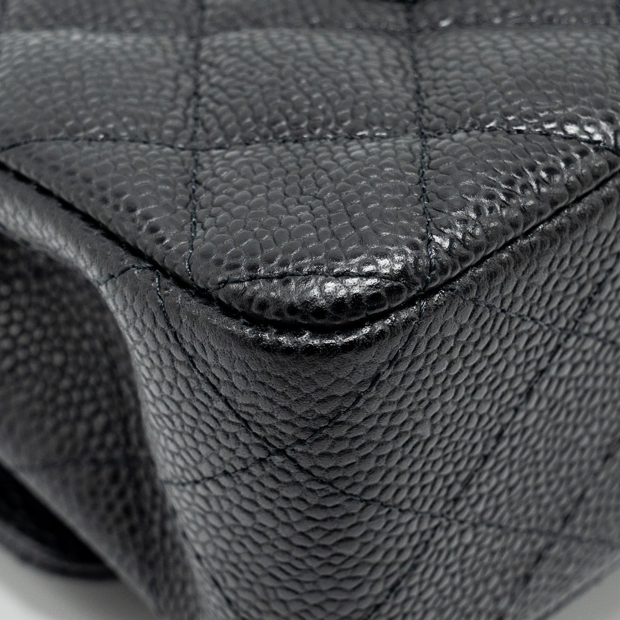 CHANEL MEDIUM CLASSIC DOUBLE FLAP BAG CAVIAR BLACK GHW