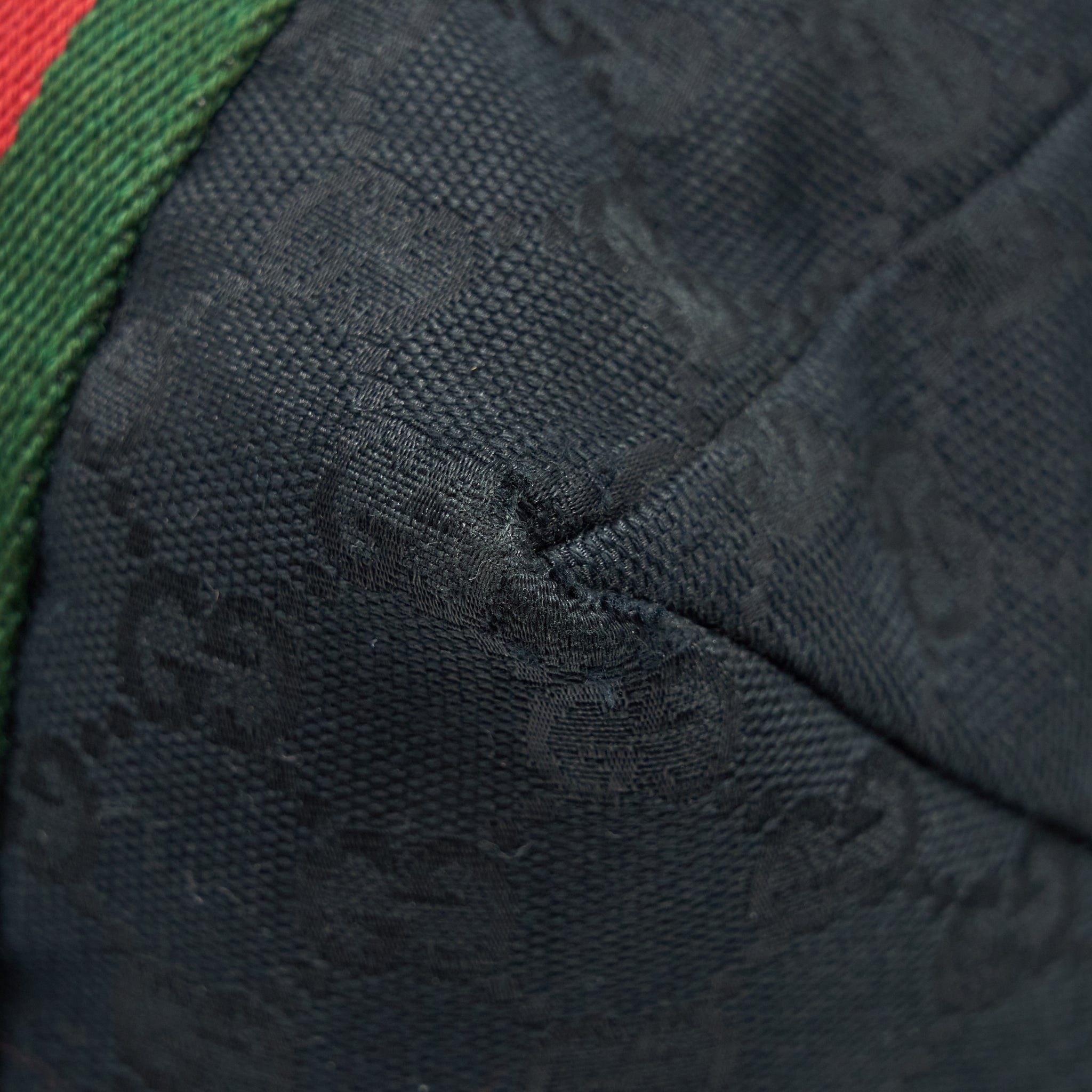 GUCCI TOTE FABRIC GG SUPREME BLACK
