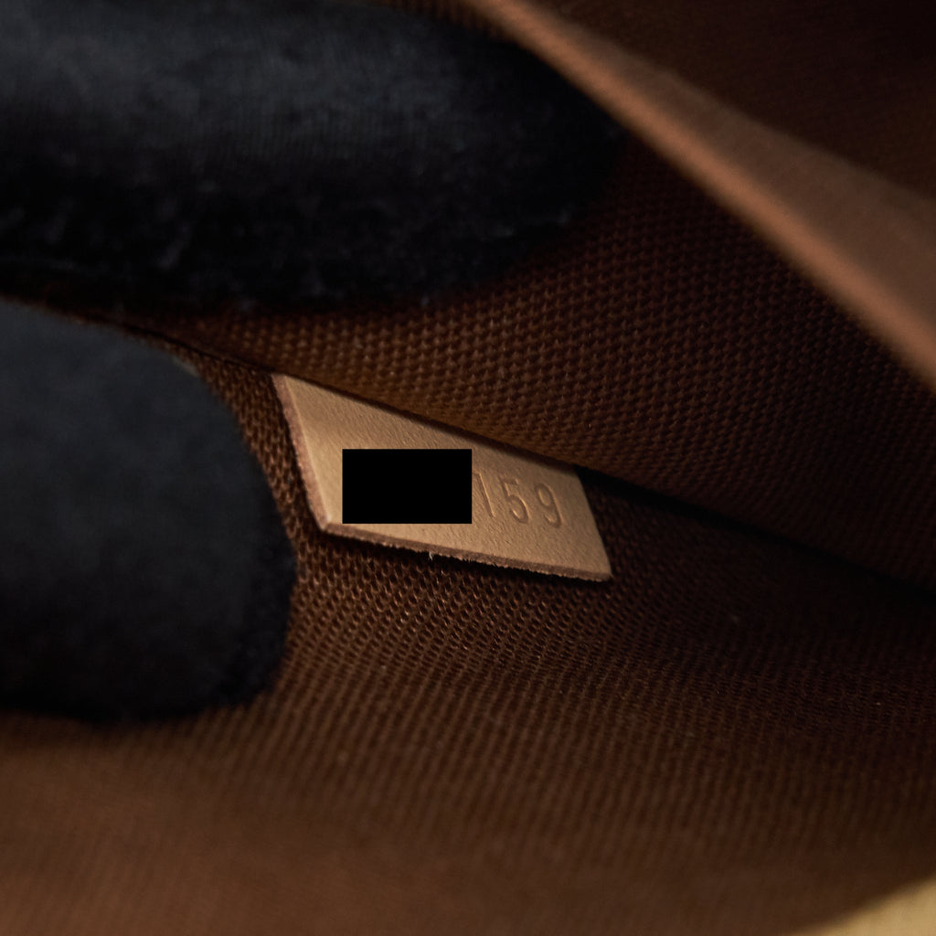 LOUIS VUITTON POCHETTE ACCESSORIES MONOGRAM