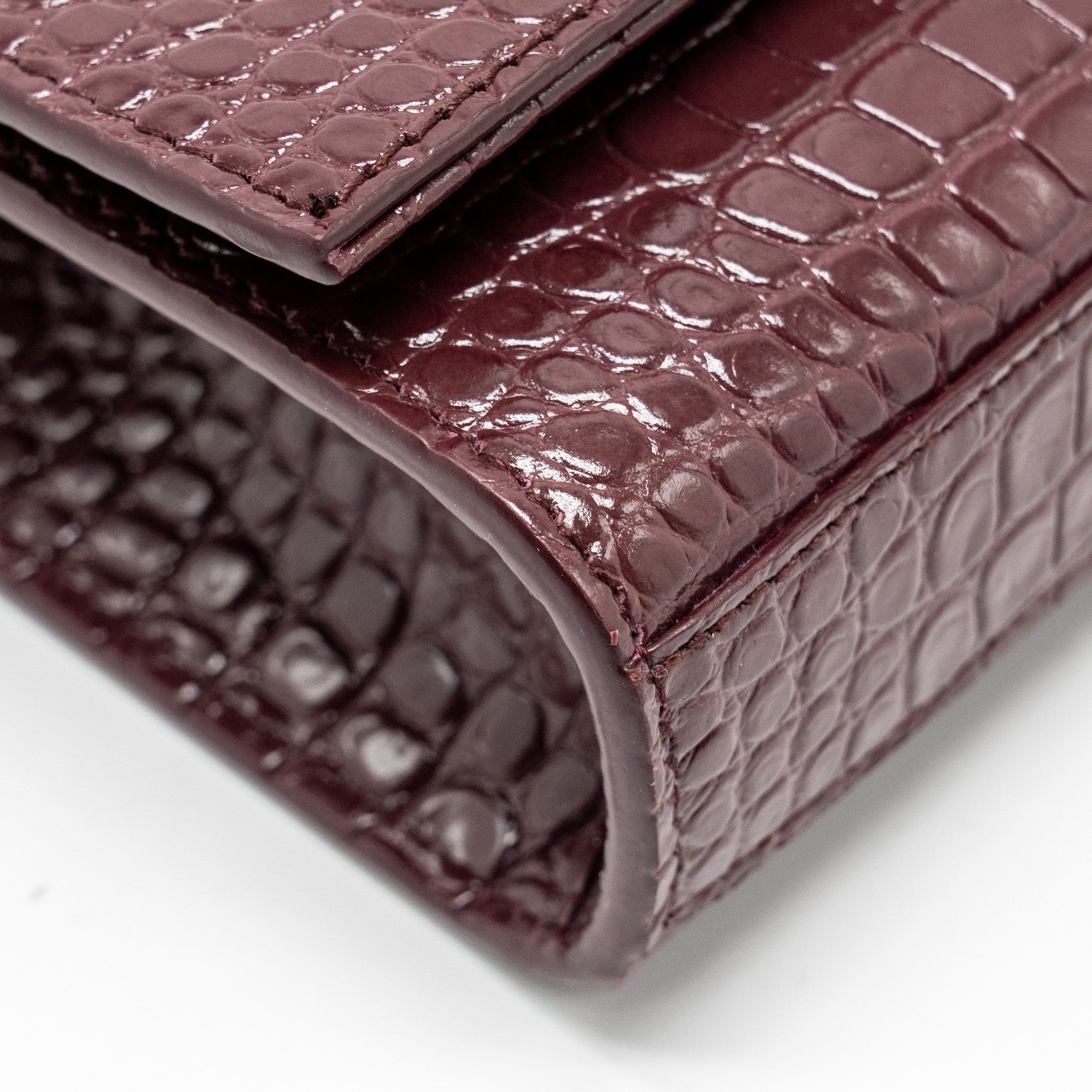 SAINT LAURENT/YSL KATE BAG CROC EMBOSSED CALFSKIN BURGUNDY SHW