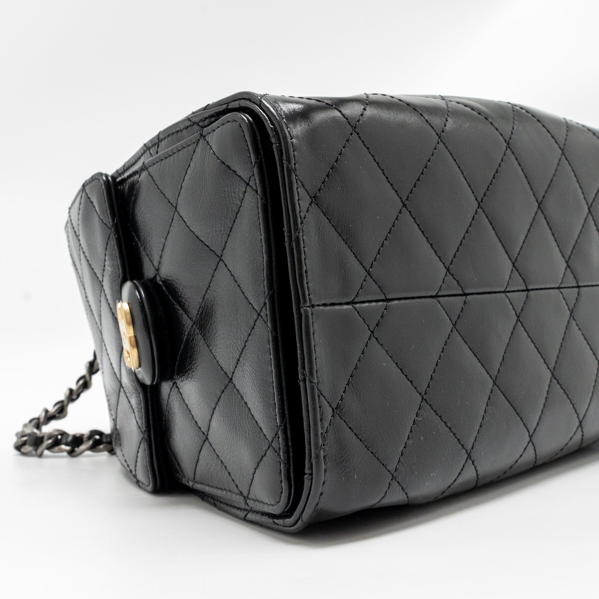 CHANEL SMALL 25 BAG CRUMPLED SHINY CALFSKIN BLACK MULTICOLOUR HARDWARE (MICROCHIP)