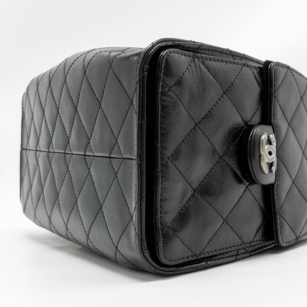 CHANEL SMALL 25 BAG CRUMPLED SHINY CALFSKIN BLACK MULTICOLOUR HARDWARE (MICROCHIP)