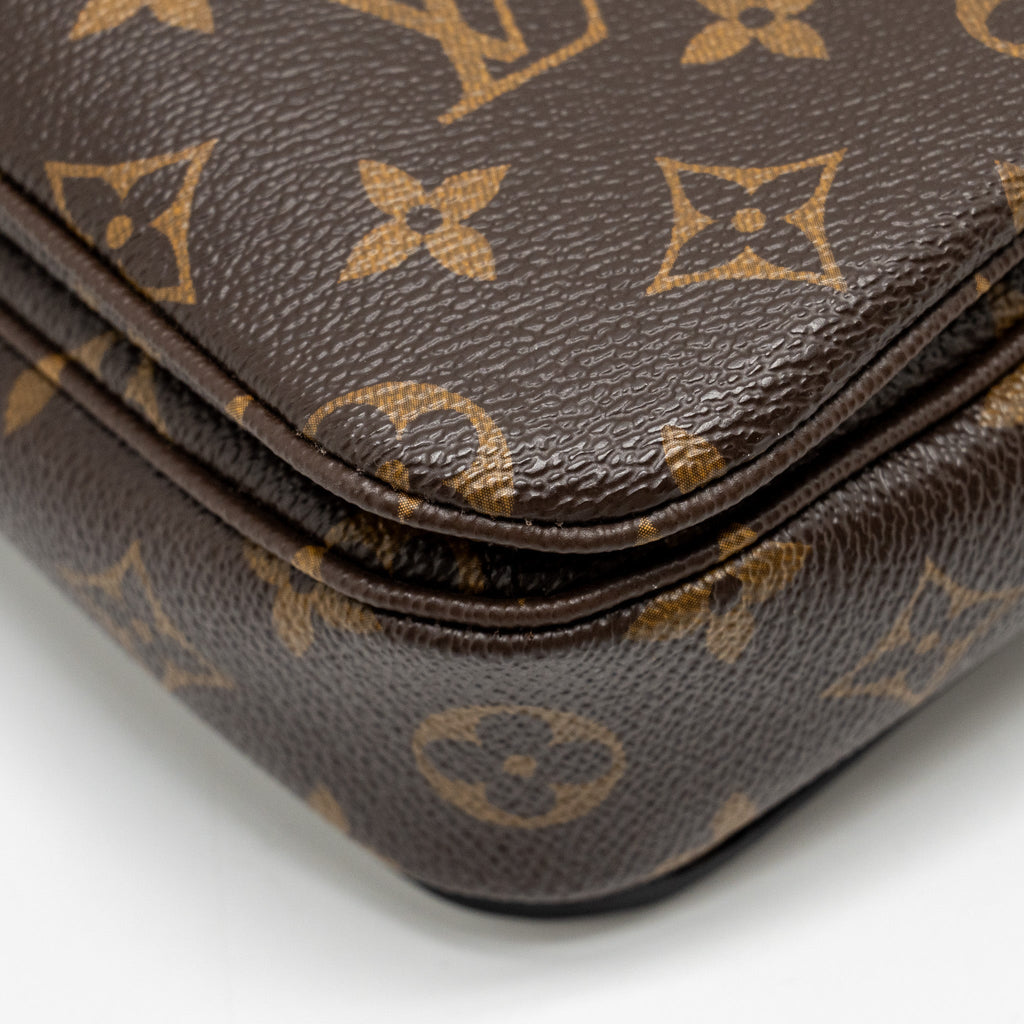 LOUIS VUITTON POCHETTE METIS MONOGRAM CANVAS GHW