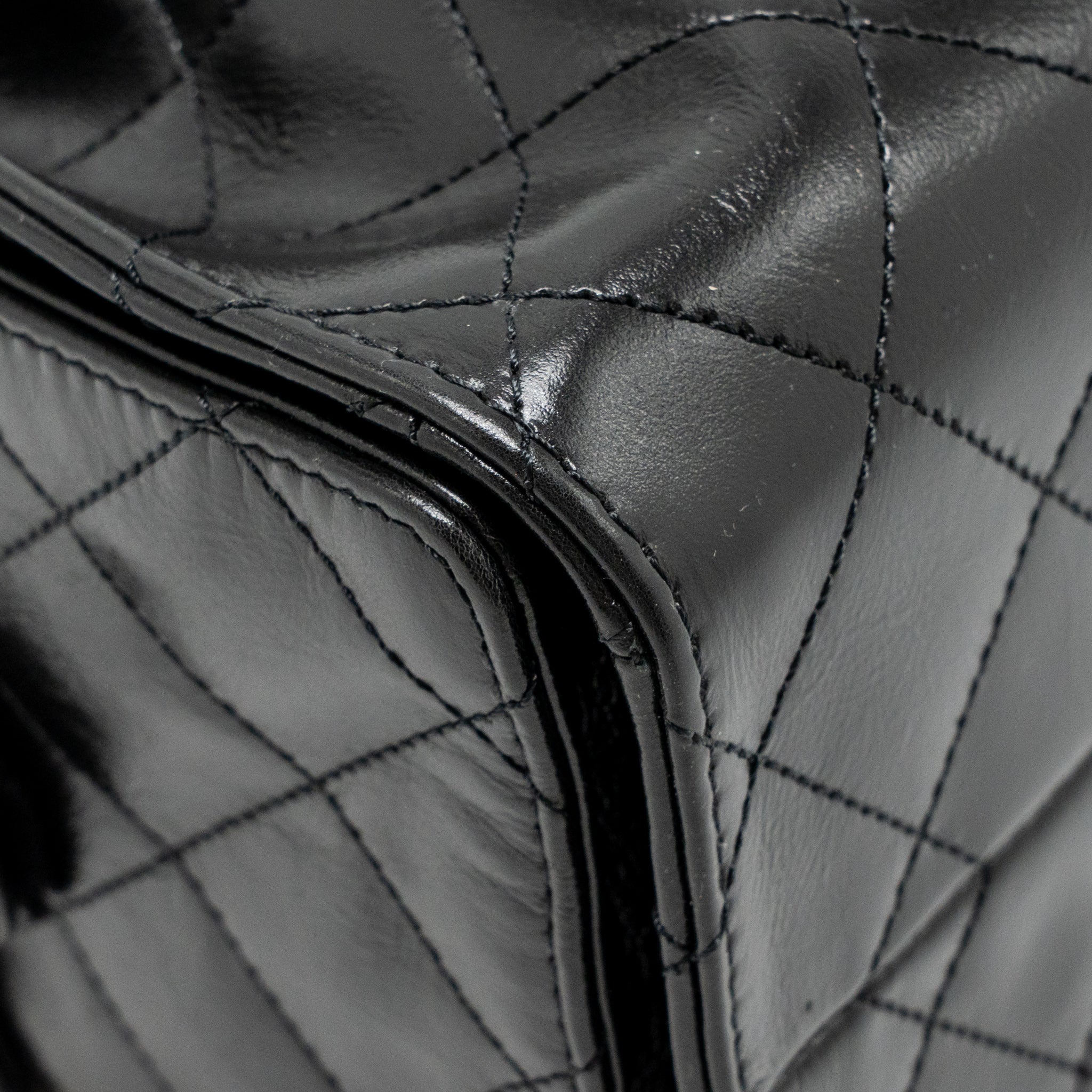 CHANEL SMALL 25 BAG CRUMPLED SHINY CALFSKIN BLACK MULTICOLOUR HARDWARE (MICROCHIP)