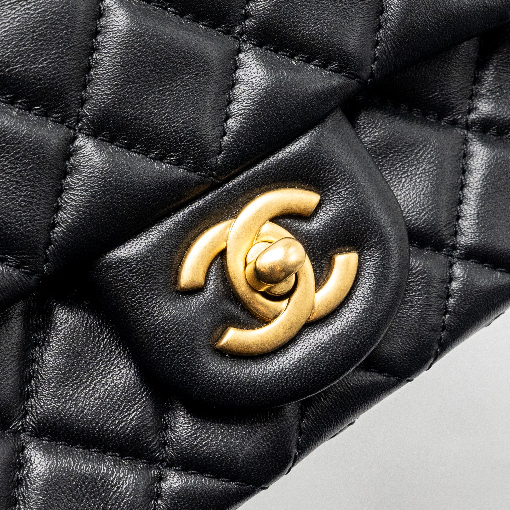 CHANEL PEARL CRUSH MINI SQUARE FLAP BAG LAMBSKIN BLACK GHW (MICROCHIP)