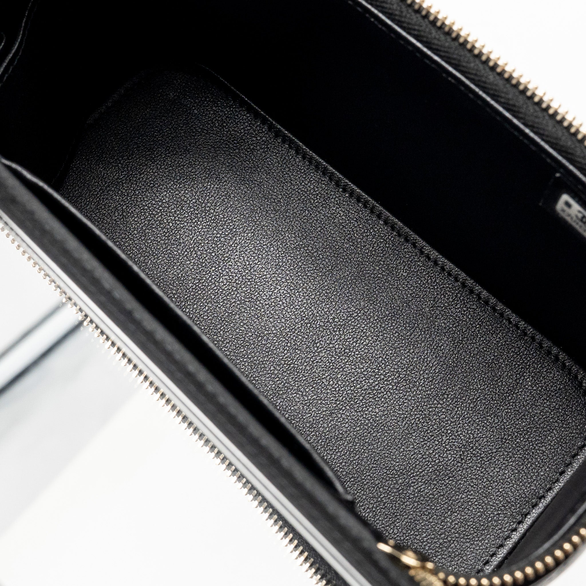 CHANEL TOP HANDLE LONG VANITY CASE LAMBSKIN BLACK LGHW (MICROCHIP)