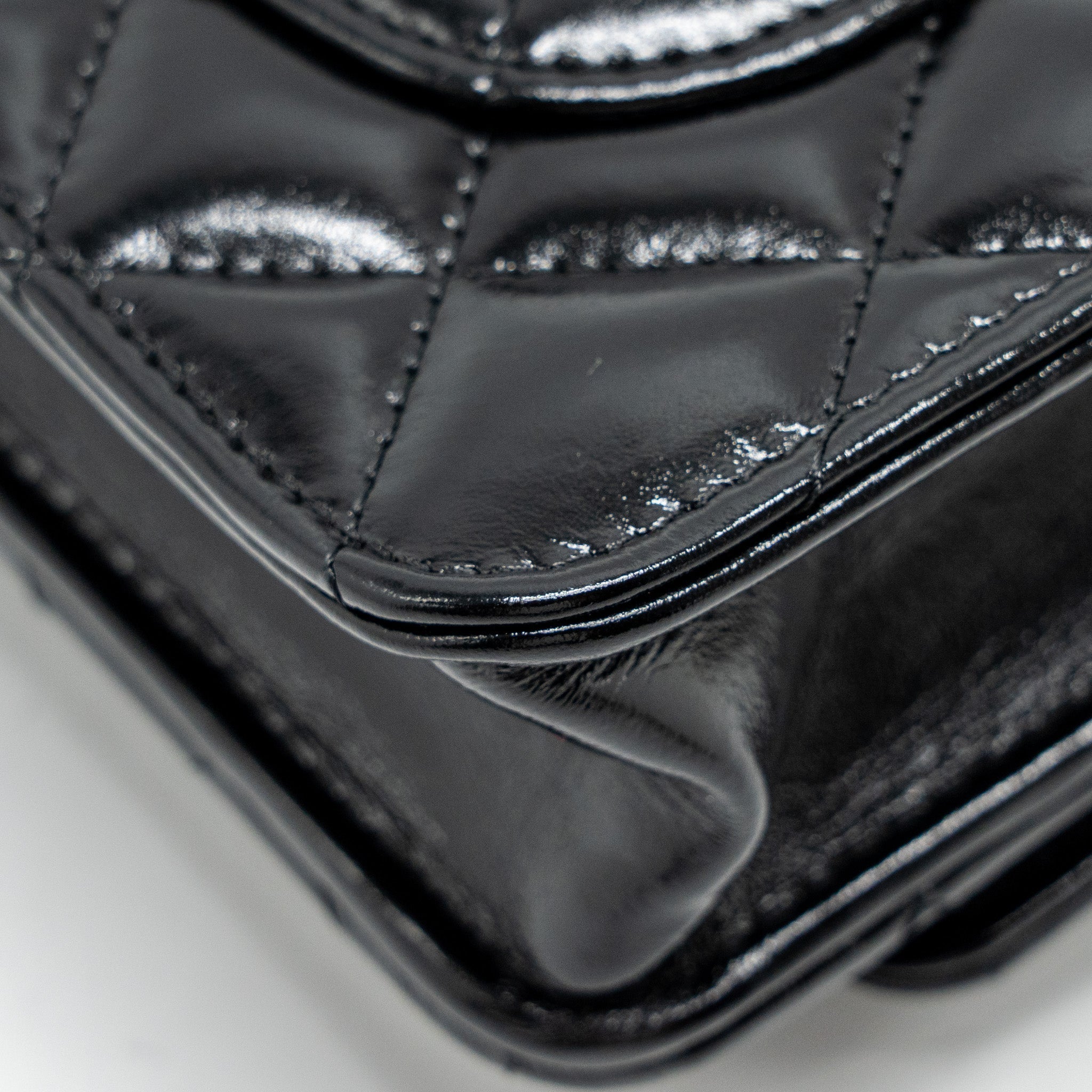 CHANEL 24A WALLET ON CHAIN SHINY CALFSKIN BLACK GHW (MICROCHIP)