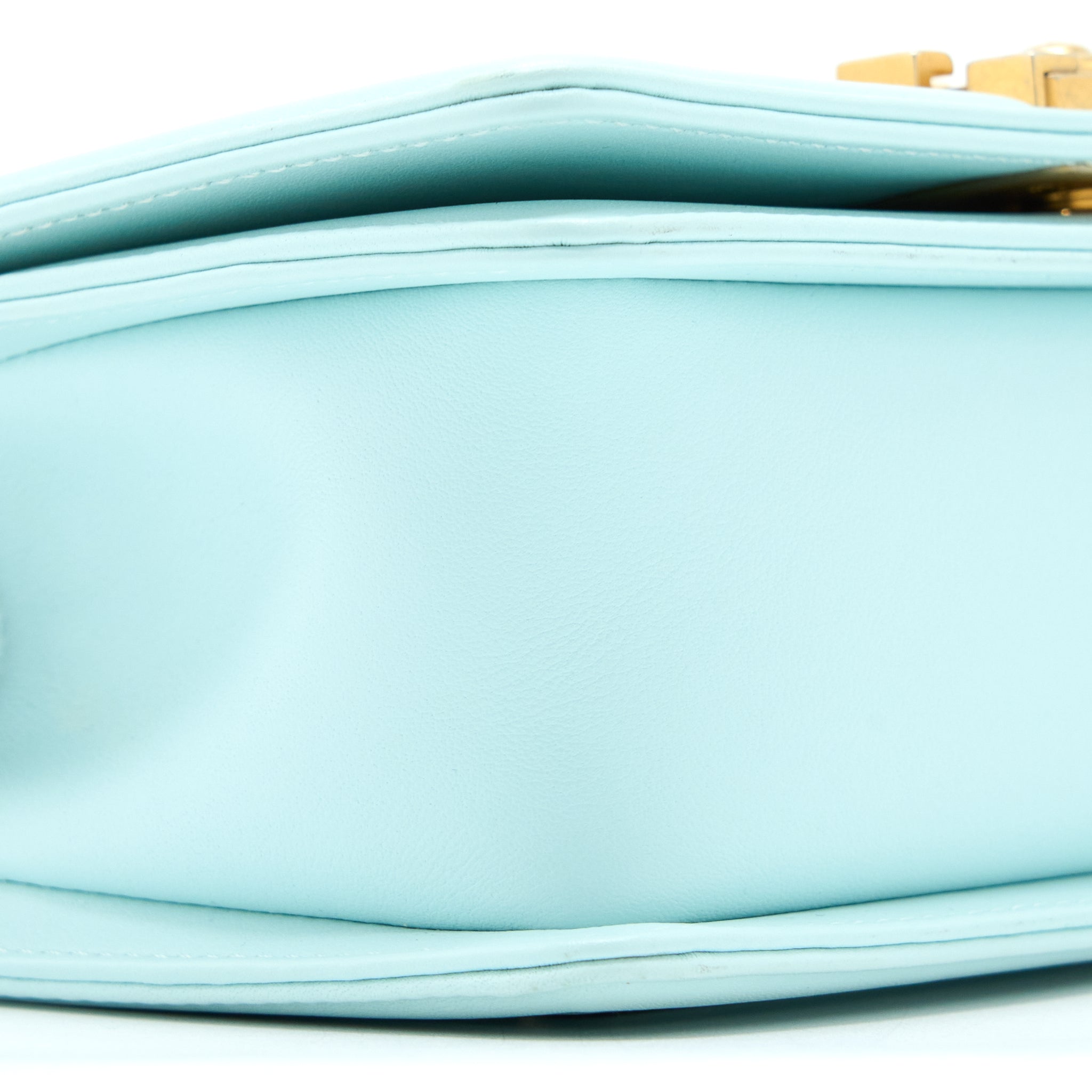 CHANEL SMALL BOY BAG CHEVRON CALFSKIN LIGHT BLUE/MULTICOLOUR BRUSHED GHW