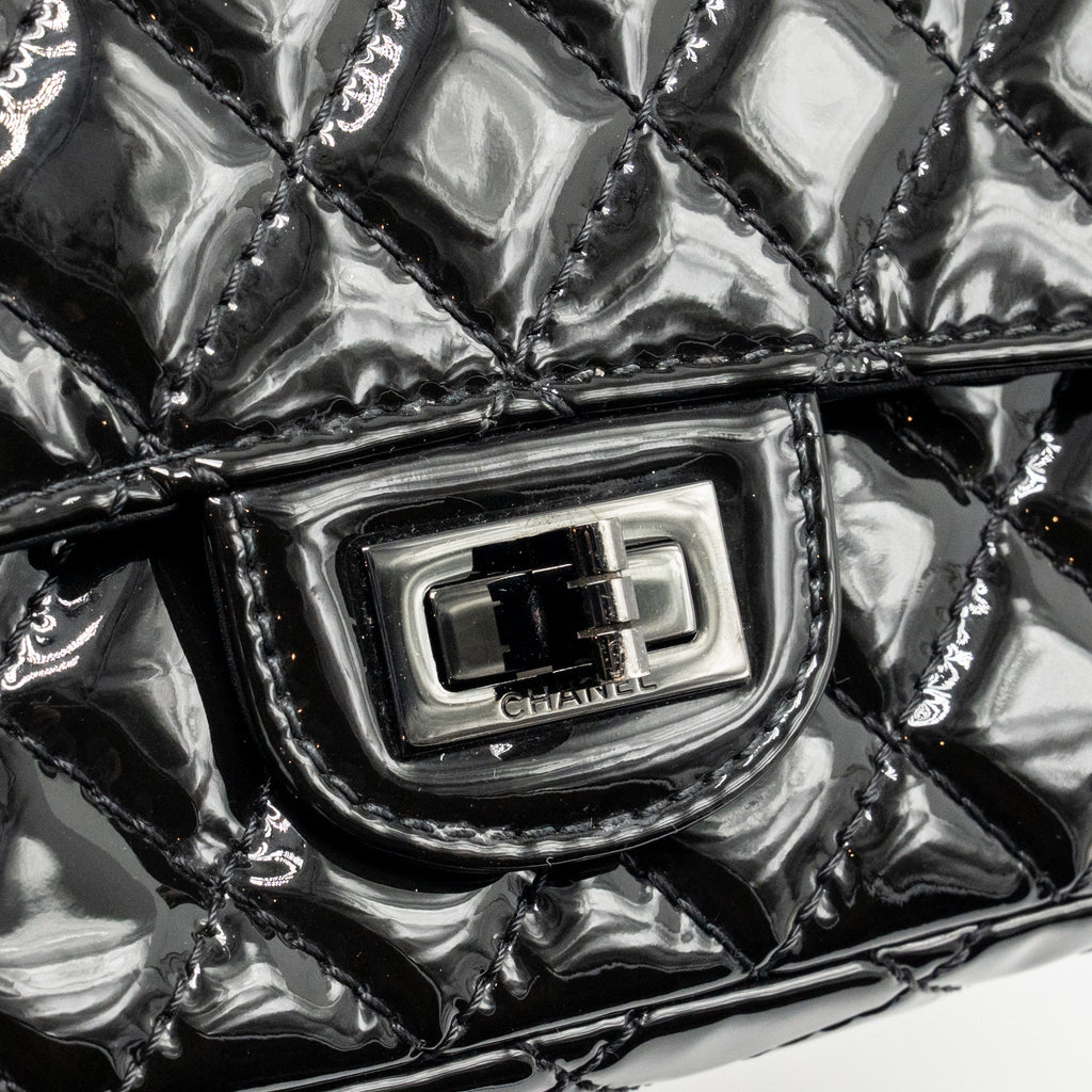 CHANEL MINI 2.55 REISSUE PATENT SO BLACK