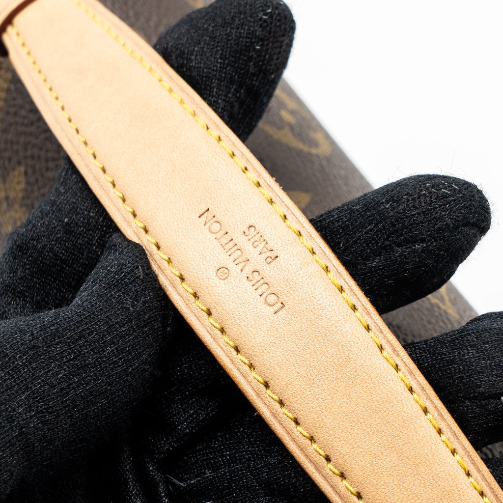LOUIS VUITTON POCHETTE MÉTIS MONOGRAM CANVAS GHW