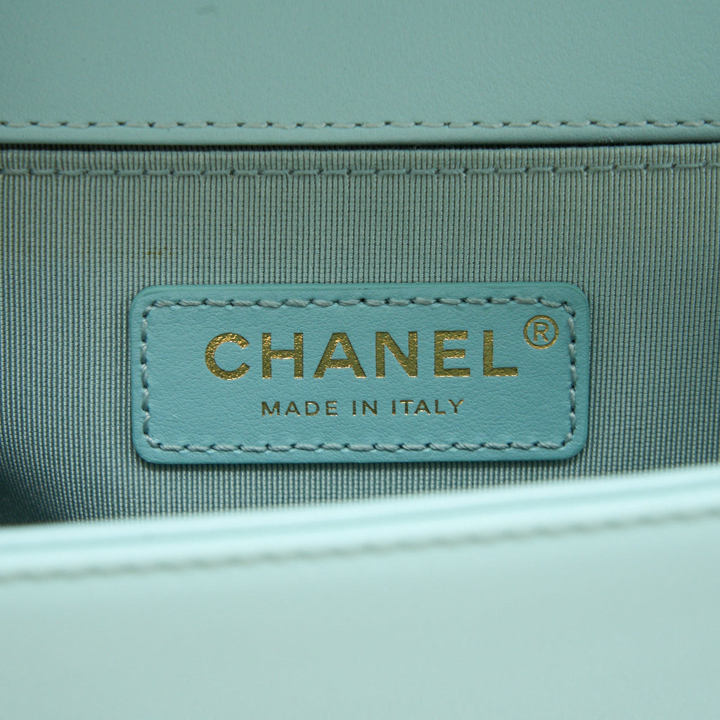CHANEL SMALL BOY BAG CHEVRON CALFSKIN LIGHT BLUE/MULTICOLOUR BRUSHED GHW