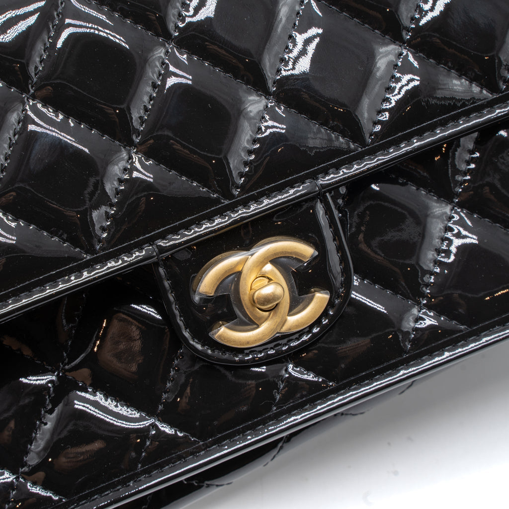 CHANEL 22K TOP HANDLE MESSENGER BAG PATENT LEATHER BLACK BRUSHED GHW (MICROCHIP)