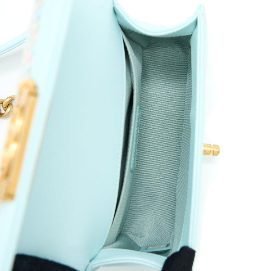 CHANEL SMALL BOY BAG CHEVRON CALFSKIN LIGHT BLUE/MULTICOLOUR BRUSHED GHW