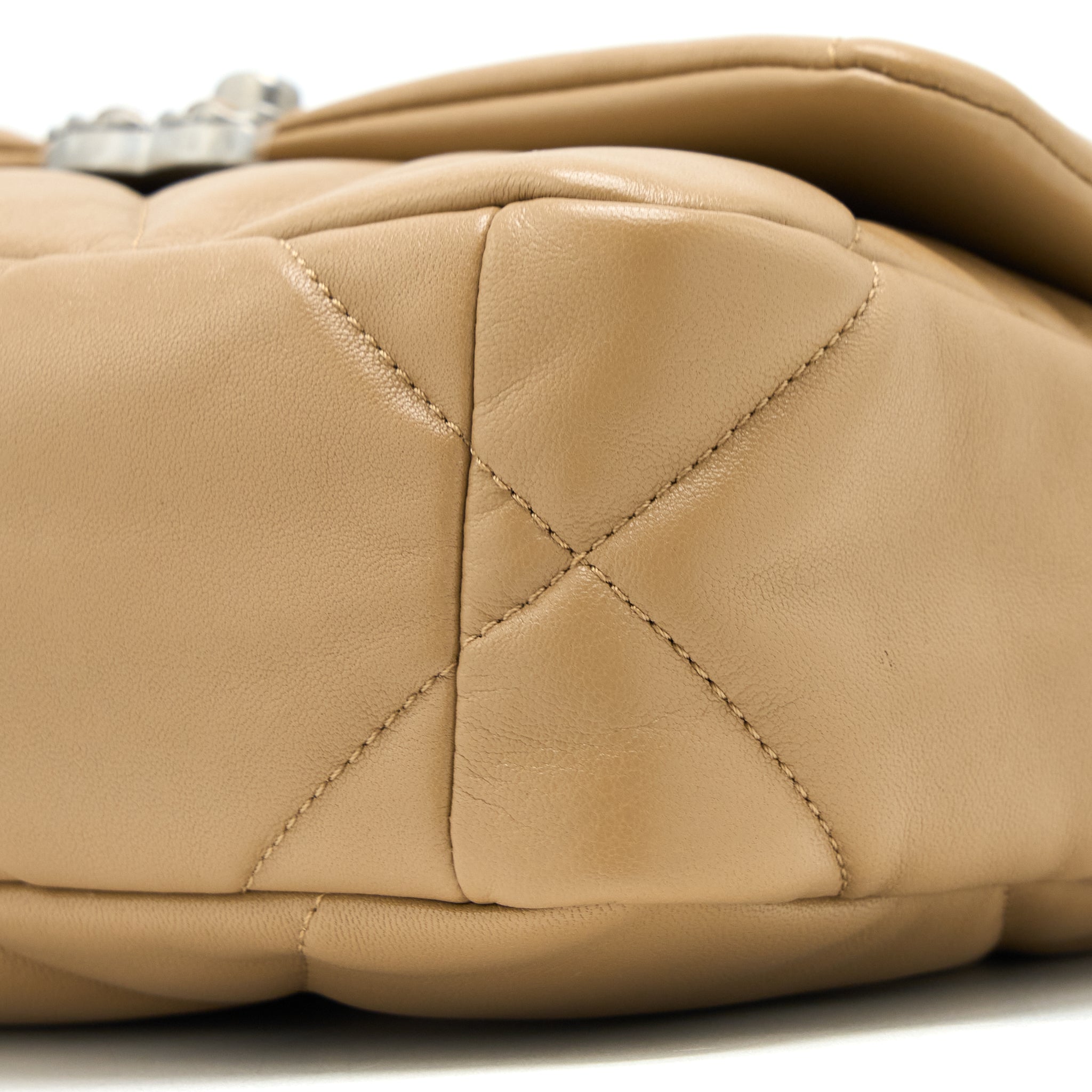 CHANEL 22B SMALL 19 BAG LAMBSKIN BEIGE MULTICOLOR HARDWARE (MICROCHIP)