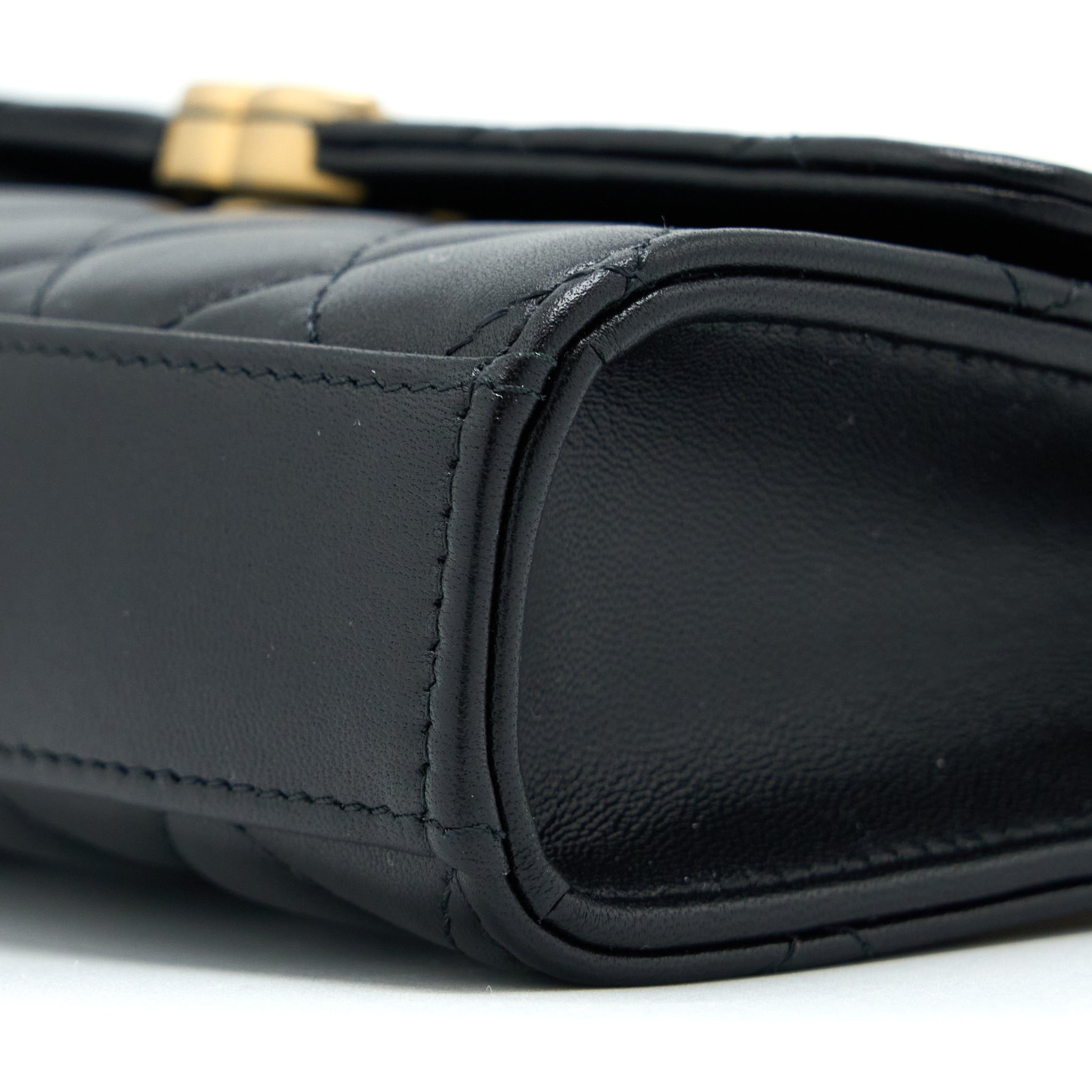CHANEL 22B FLAP BAG WITH ENAMEL TOP HANDLE LAMBSKIN BLACK GHW