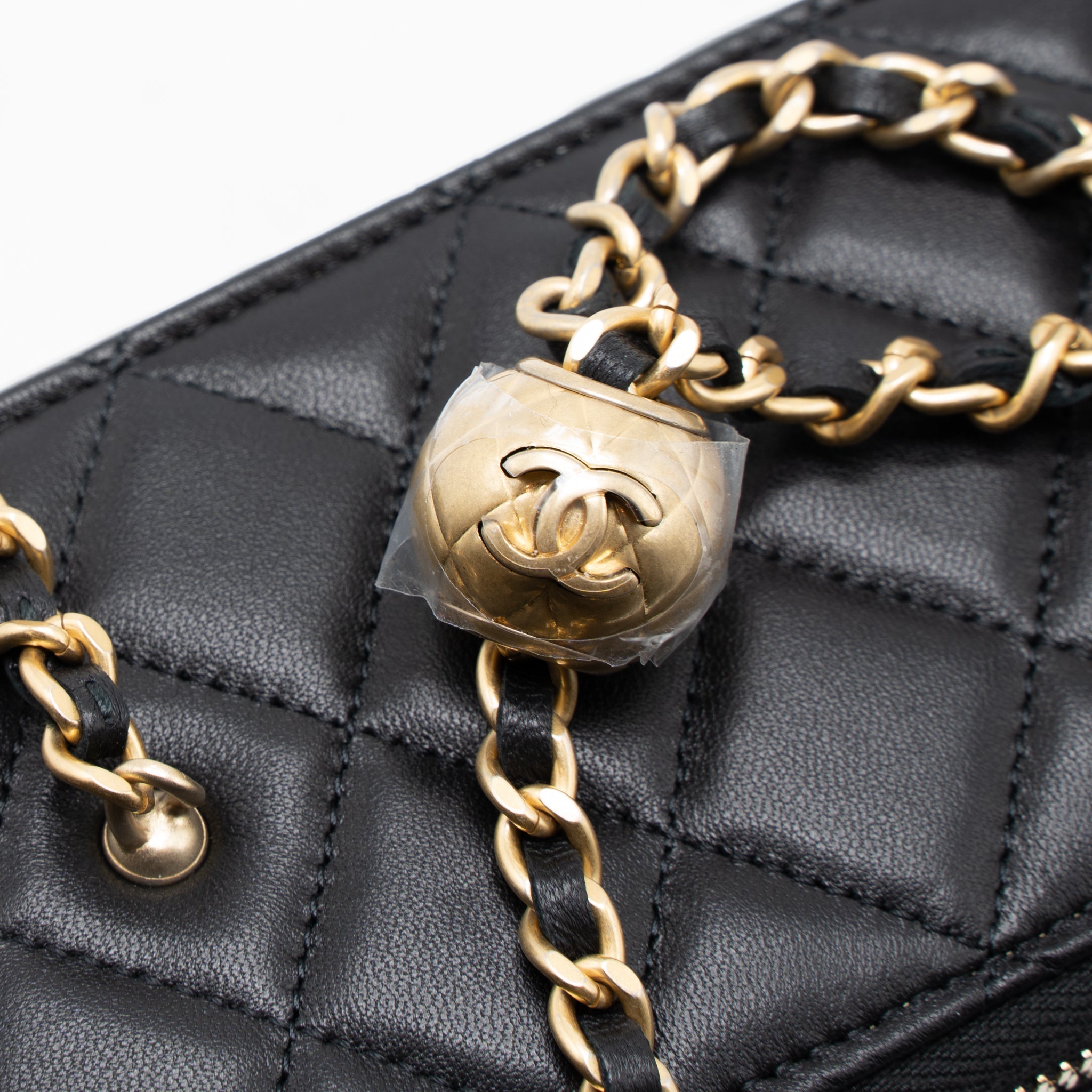 CHANEL 23C PEARL CRUSH LONG VANITY LAMBSKIN BLACK BRUSHED GHW (MICROCHIP)
