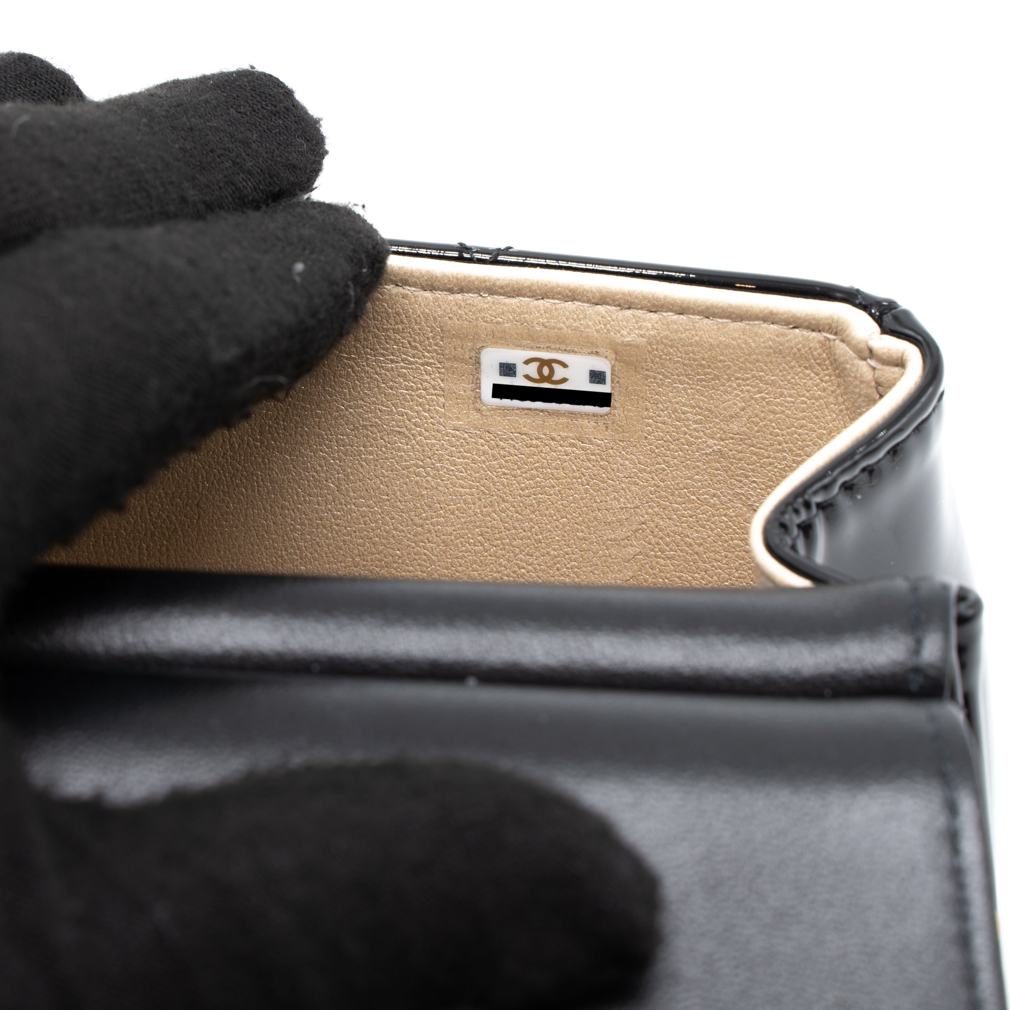 CHANEL 22K MINI CLUTCH WITH CHAIN PATENT BLACK GHW (MICROCHIP)