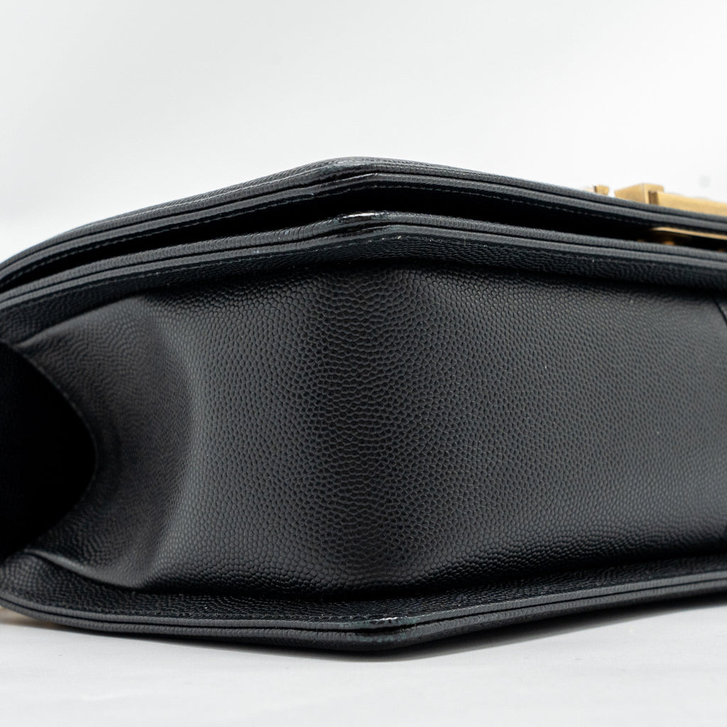 CHANEL MEDIUM BOY BAG CAVIAR BLACK GHW