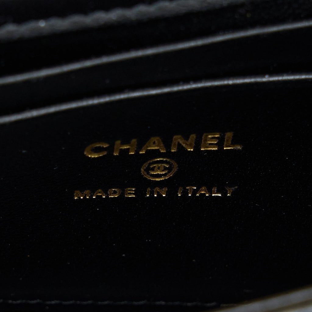 CHANEL 22B FLAP BAG WITH ENAMEL TOP HANDLE LAMBSKIN BLACK GHW