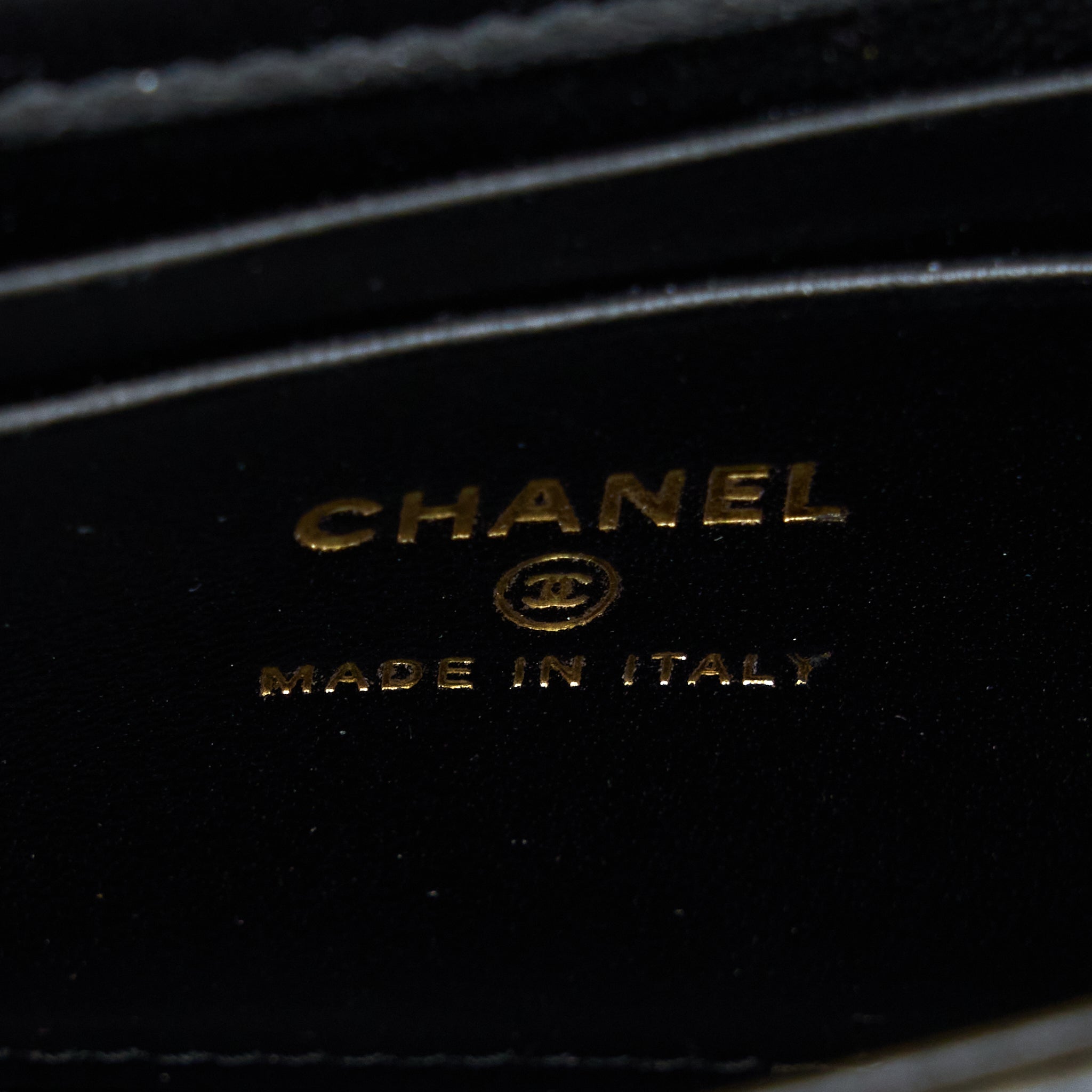 CHANEL 22B FLAP BAG WITH ENAMEL TOP HANDLE LAMBSKIN BLACK GHW