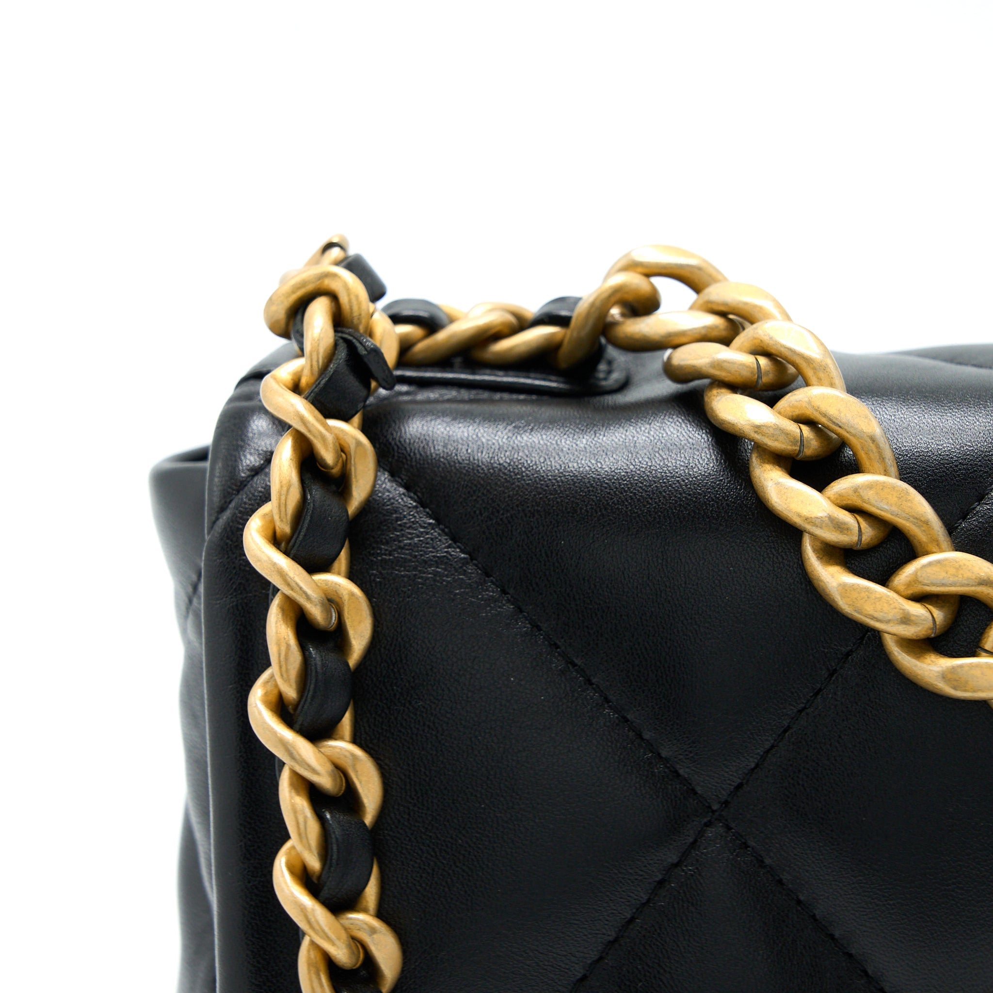CHANEL SMALL 19 BAG LAMBSKIN BLACK MULTICOLOUR HARDWARE (MICROCHIP)