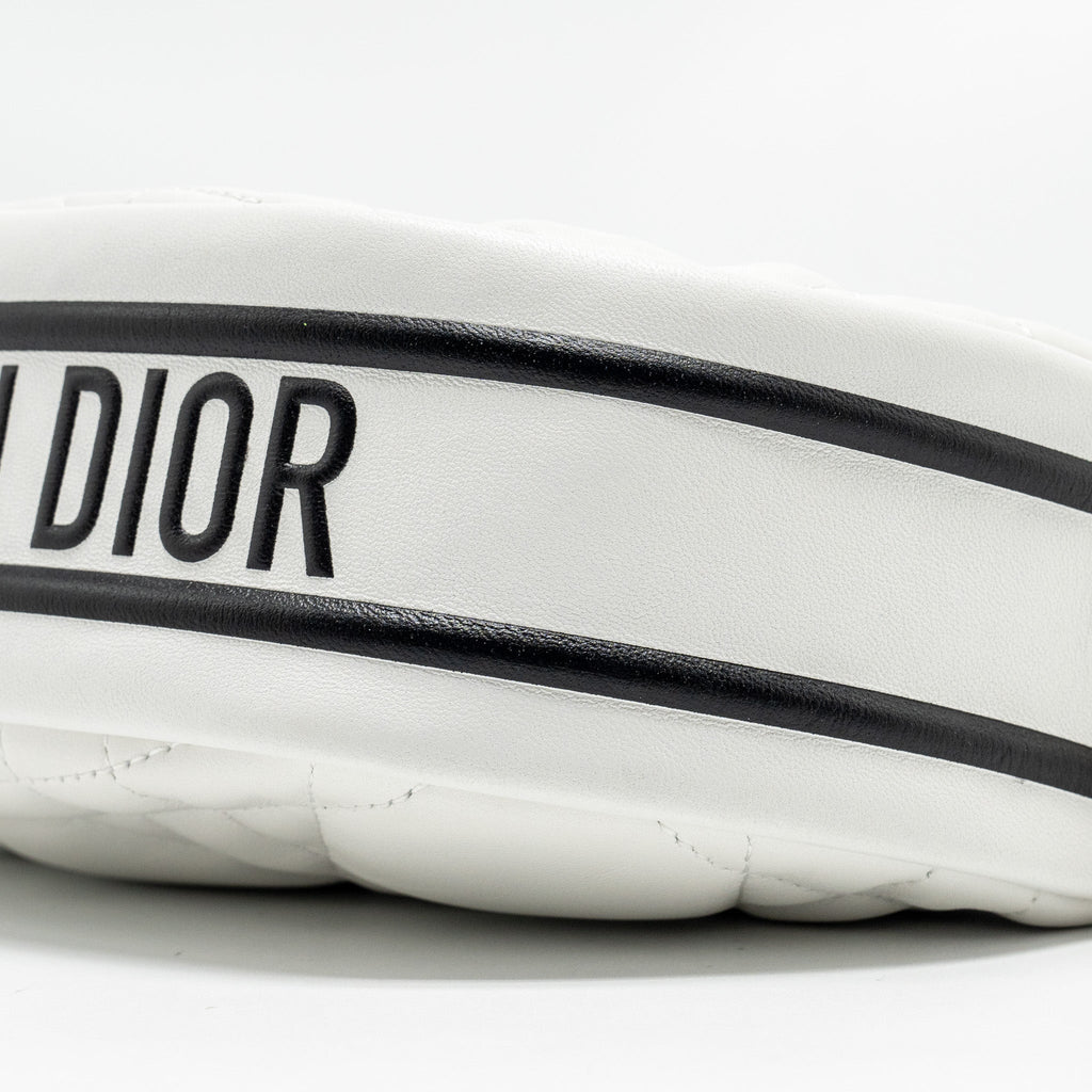DIOR MEDIUM DIOR VIBE HOBO BAG LAMBSKIN WHITE SHW