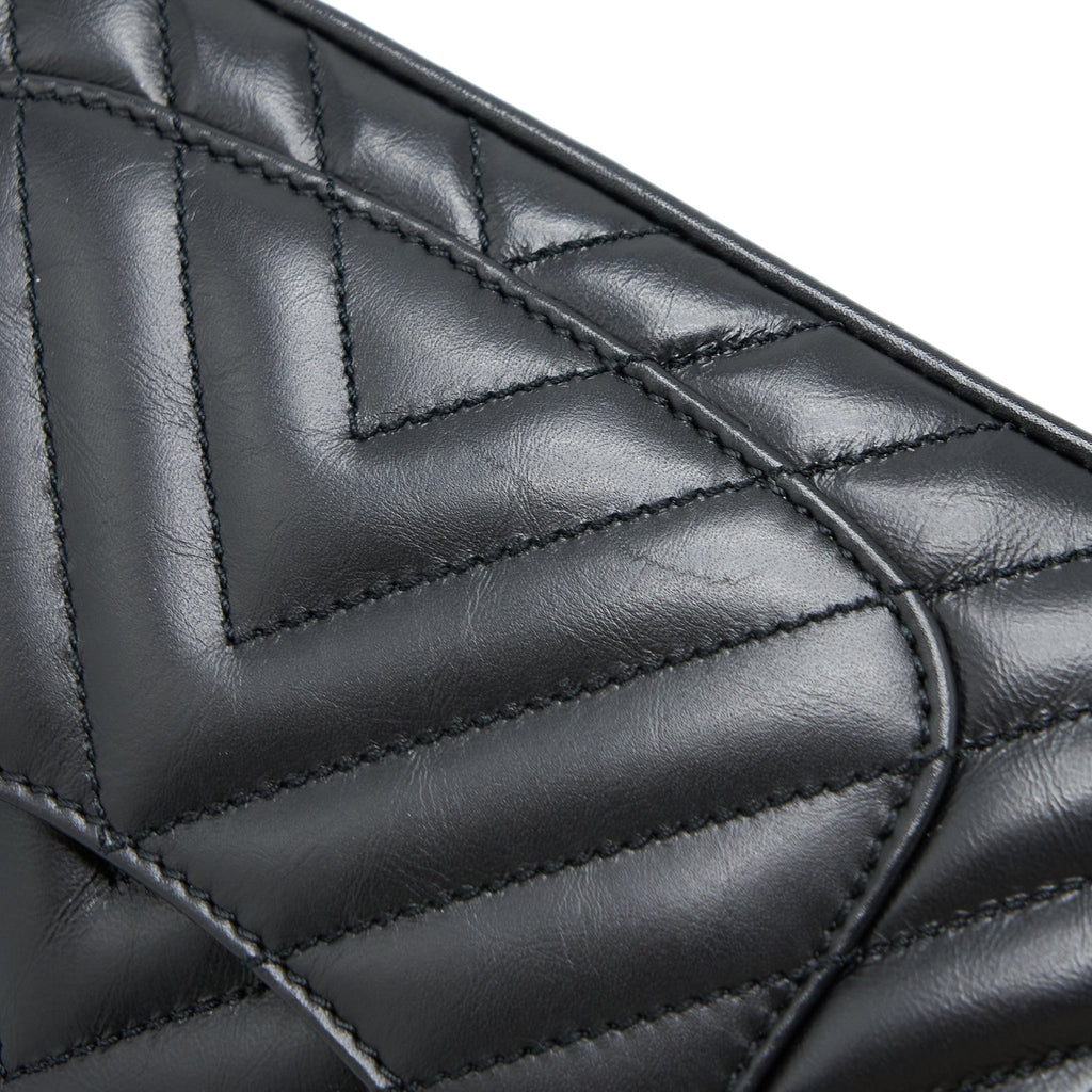 CHANEL 2.55 REISSUE MINI CHEVRON FLAP BAG AGED CALFSKIN  BLACK GHW