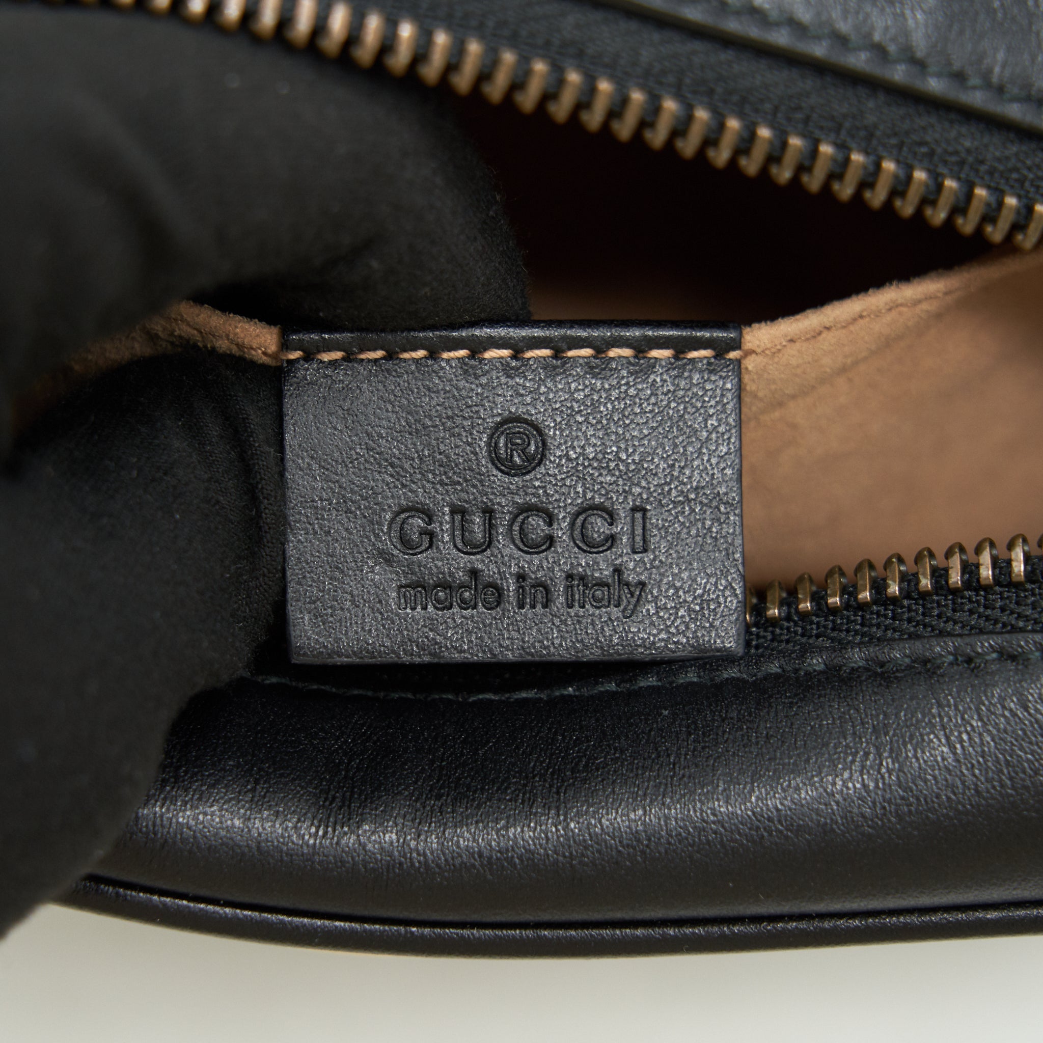 GUCCI MARMONT CAMERA BAG BLACK