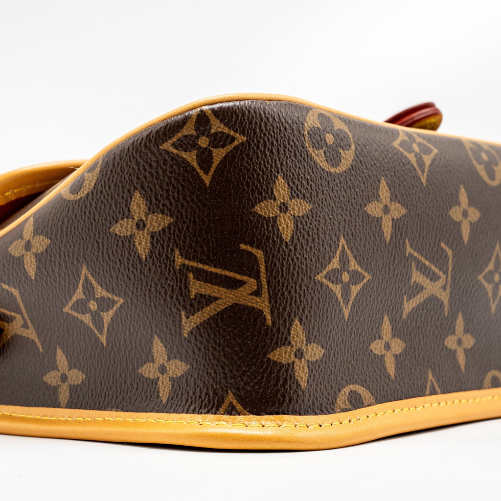 LOUIS VUITTON DIANE BAG WITH FUCHSIA STRAP MONOGRAM CANVAS GHW
