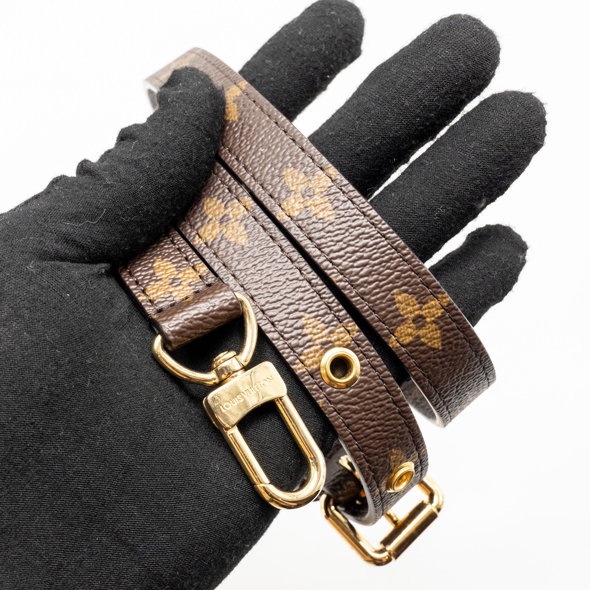 LOUIS VUITTON POCHETTE METIS MONOGRAM CANVAS GHW