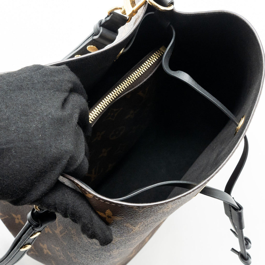 LOUIS VUITTON NEONOE MONOGRAM CANVAS/BLACK GHW