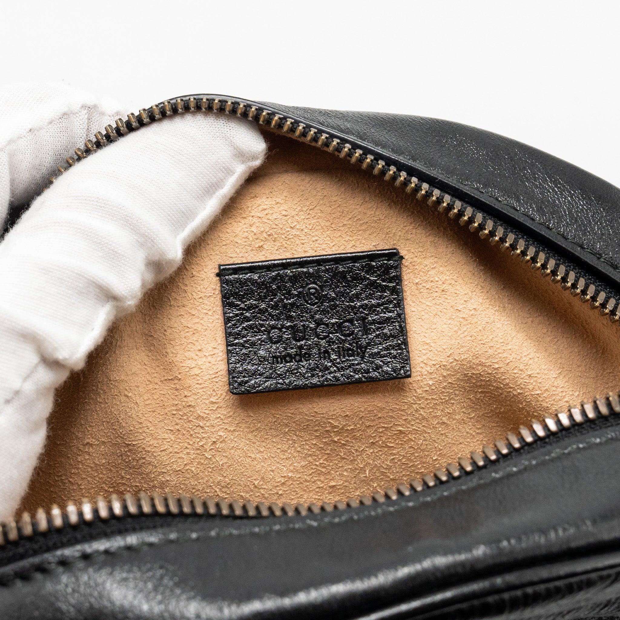 GUCCI GG MARMONT ROUND CROSSBODY BAG CALFSKIN BLACK GHW